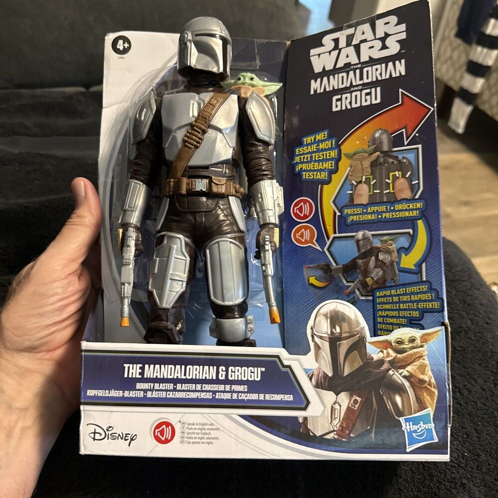 Star Wars Mandalorian & Grogu Bounty Blaster 11" Action Figure With Sound Hasbro
